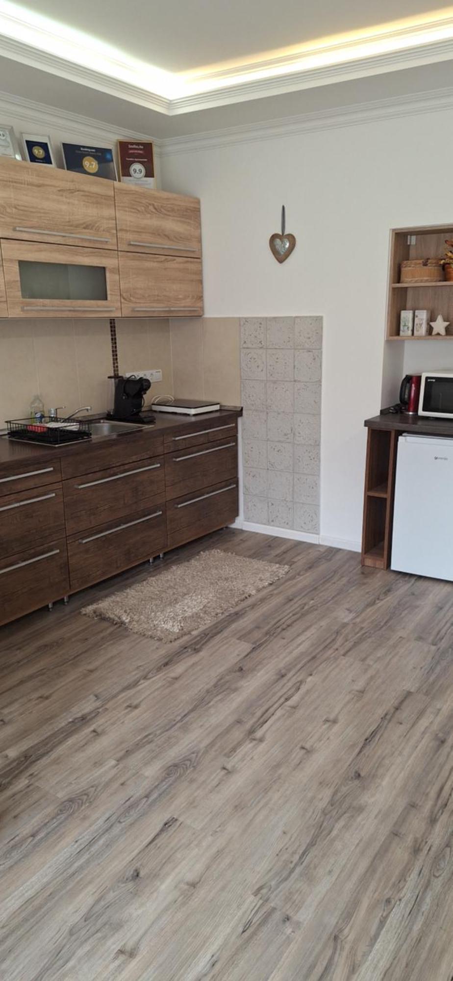 Paradise Apartmanhaz เอ็กเกอร์ ภายนอก รูปภาพ